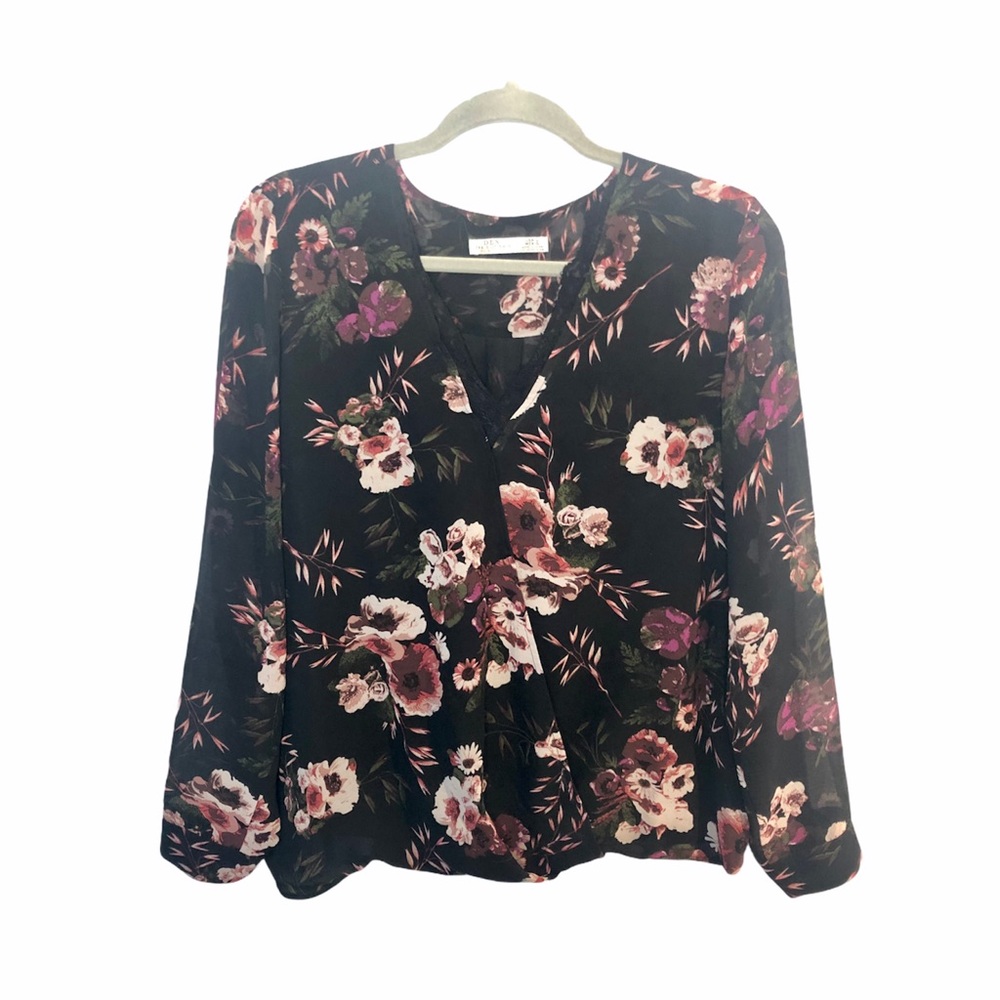 ✨3/$30 DEX Cross-Front Floral Blouse